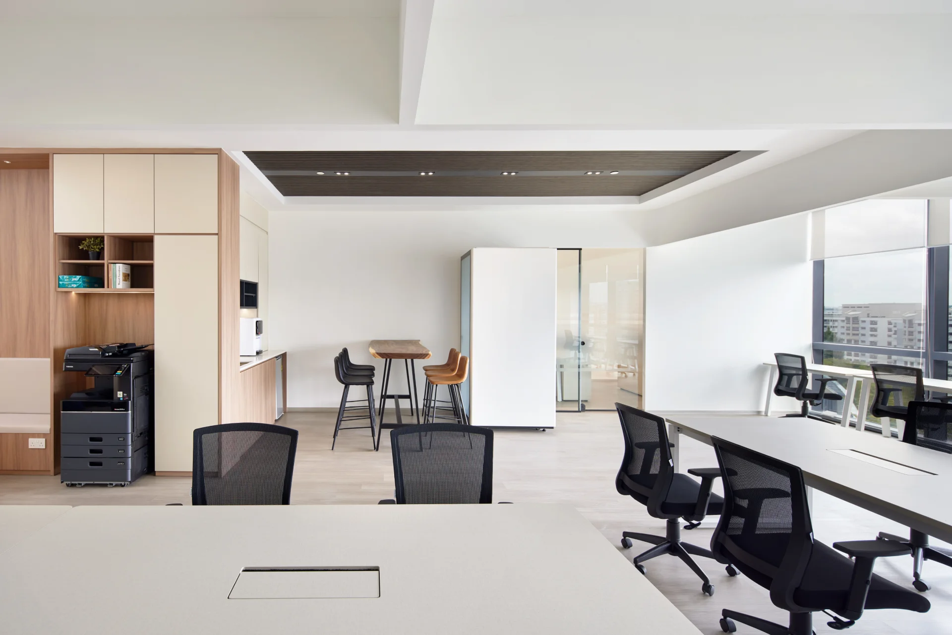 Woodsqaure Commercial Office 1 (feature image)